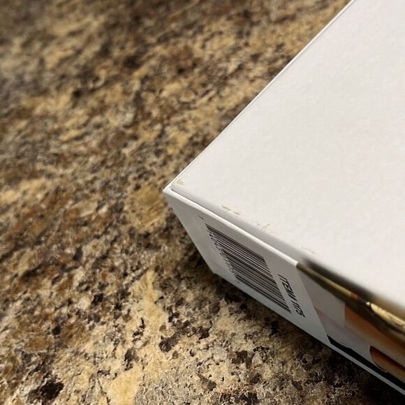 Ouija 2017 edition Open box but gem mint condition, make family game night fun - Picture 14 of 16